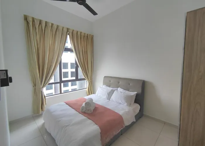 2Bedroom 5 Mins To Midvalley 10 Mins To Ciq