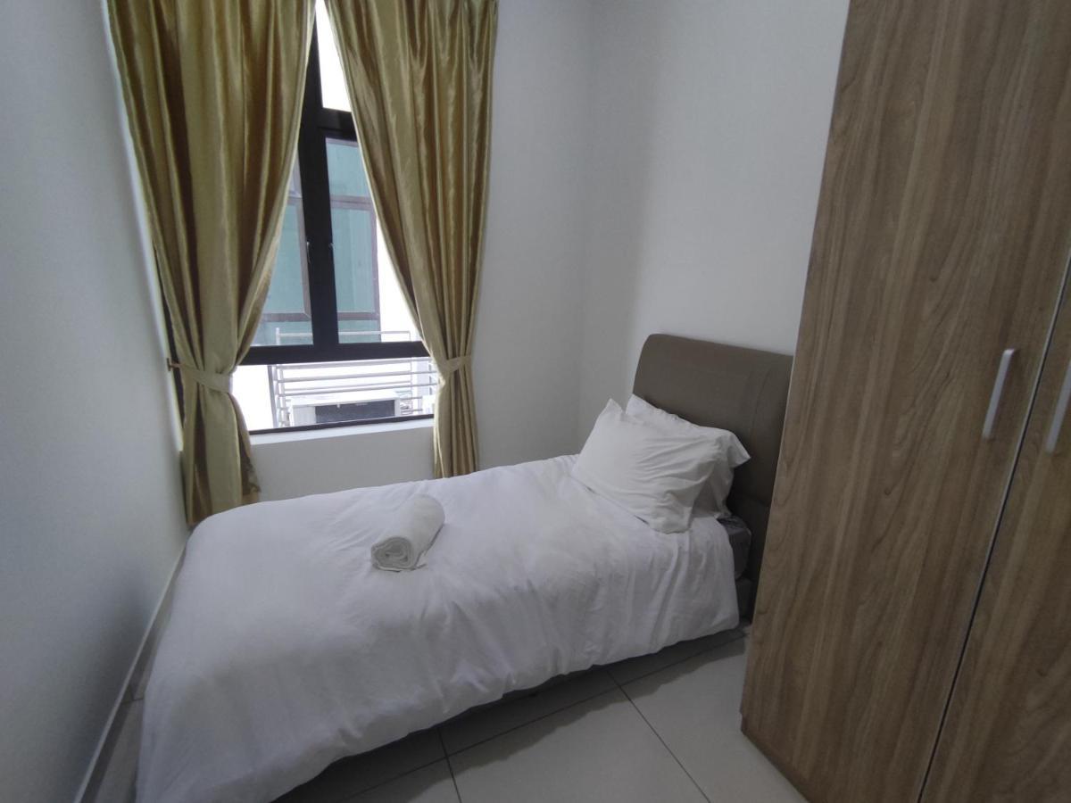 2bedroom 5 Mins To Midvalley 10 Mins To Ciq Johor Bahru