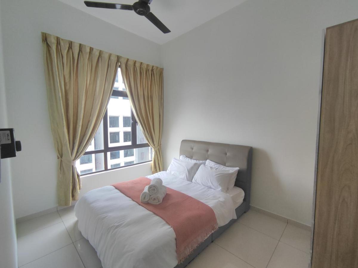 Apartment 2bedroom 5 Mins To Midvalley 10 Mins To Ciq Johor Bahru