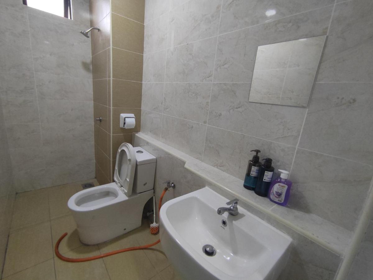 Apartment 2bedroom 5 Mins To Midvalley 10 Mins To Ciq *