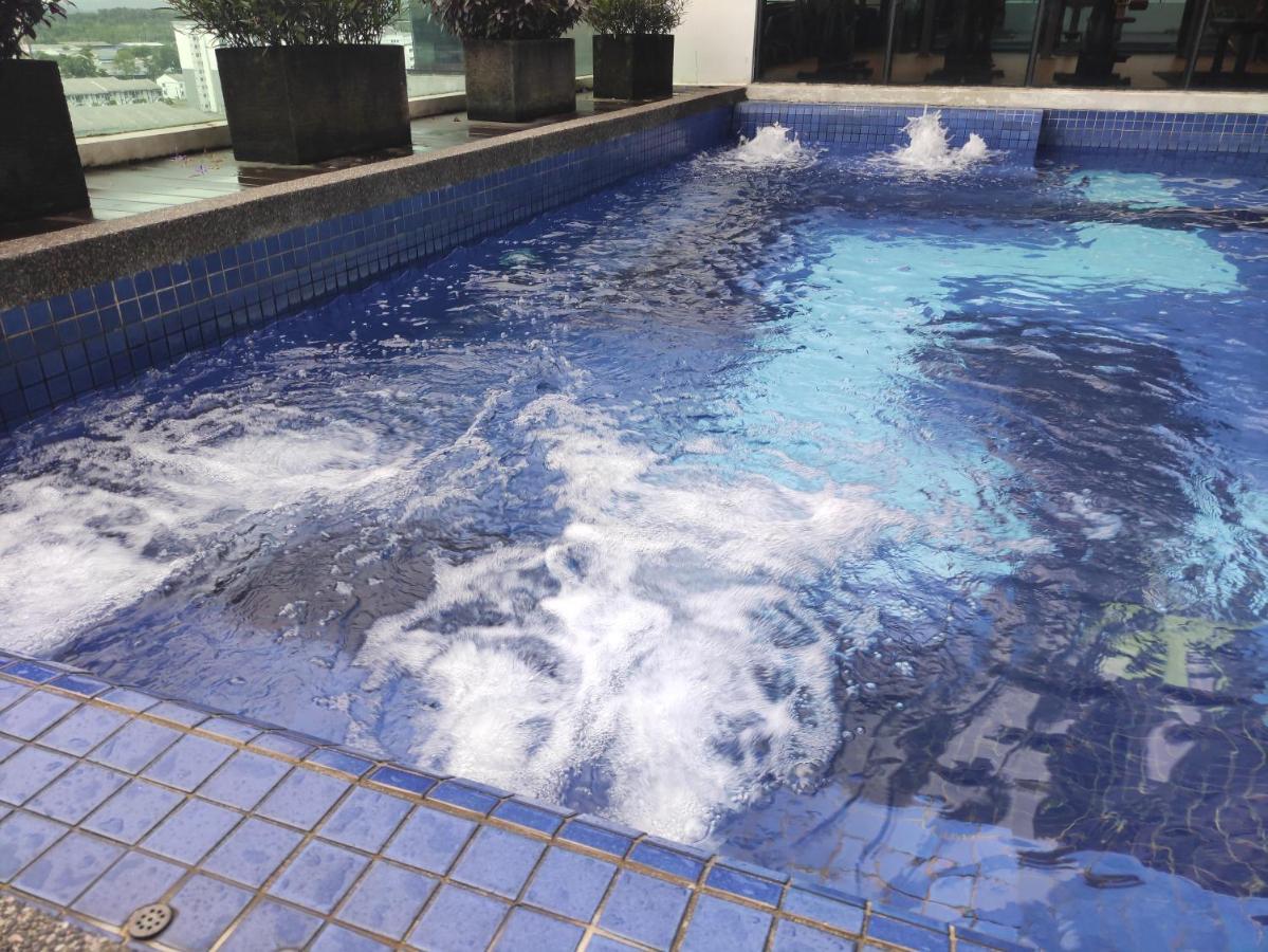 2bedroom 5 Mins To Midvalley 10 Mins To Ciq Johor Bahru